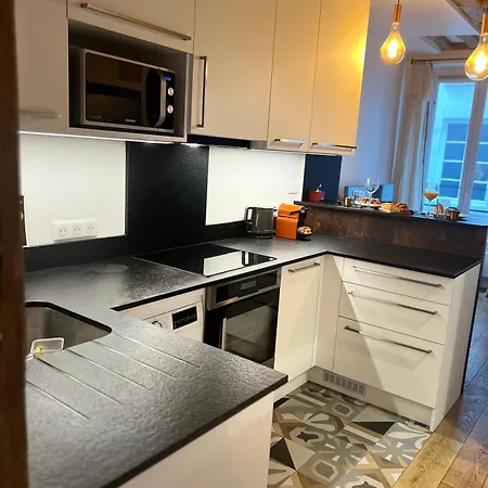 A Saint-paul En Plein Coeur Du Marais 4 Pers Apartment Paris